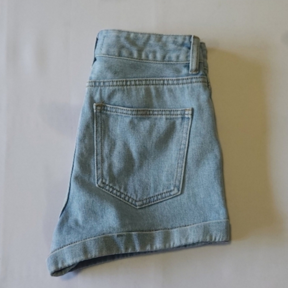 1PacSun Cotton "Mom Short" size 23